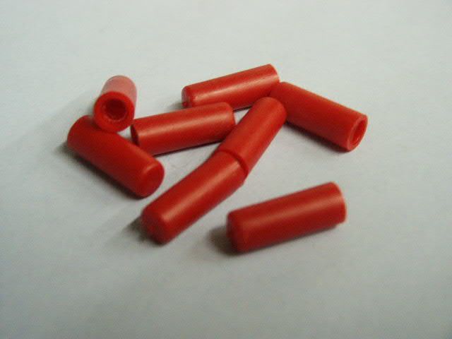 1000338 STUD COVER RED CAP  PLY ONLY
