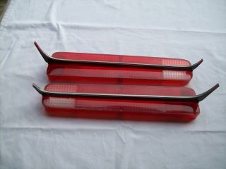 3420622-3 TAIL LIGHT LENSE 70 CORONET USED