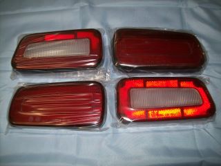 3621604-5-6-7 72-74 CHALLENGER TAILLIGHT LENSE