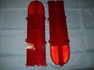 3420620-1 70 SATELLITE TAILLIGHT LENSE