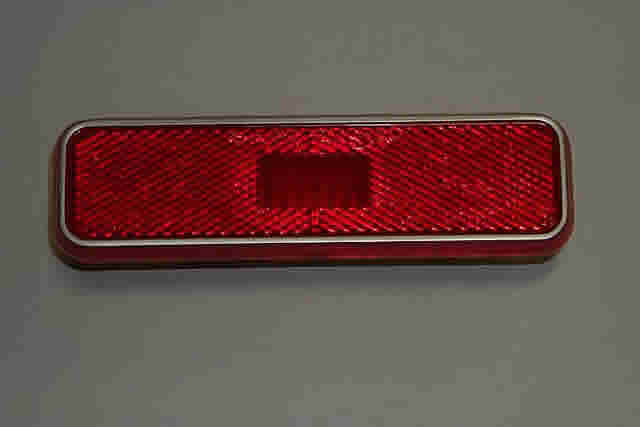 3587440 LENSE SIDE LAMP RED   72 UP ALL