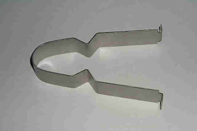 4041004 HOSE BRACKET VALVE COVER TALL 67-68