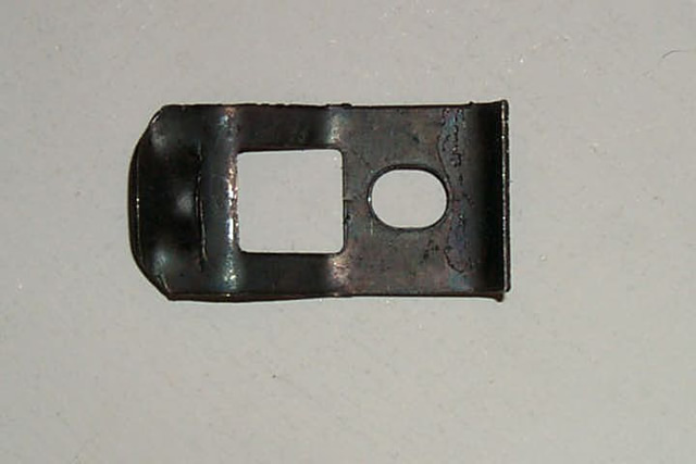 6001855 WINDOW TRIM CLIP FRT LOWER 66/67 B-BODY