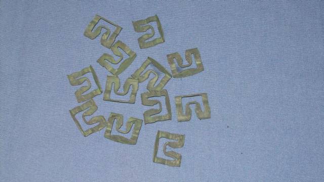 1000043A REVEAL CLIP SET FRONT 71-74 E-BODY