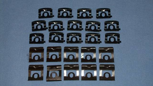 1000045A REVEAL CLIP SET FRONT 68-70 CHARGER