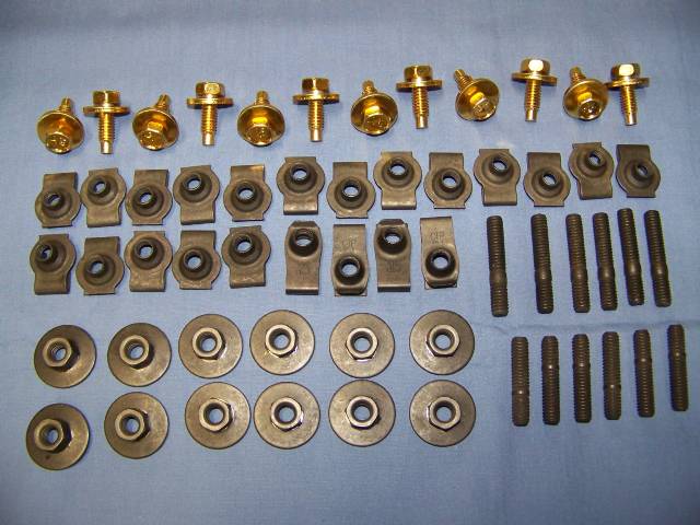 1000076BBOLT SET FENDER 72/74 E-BODY AND T/A-AAR