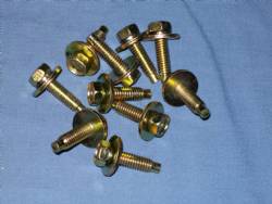 1000110A BOLT SET HOOD HINGE EARLY 70 E-BODY