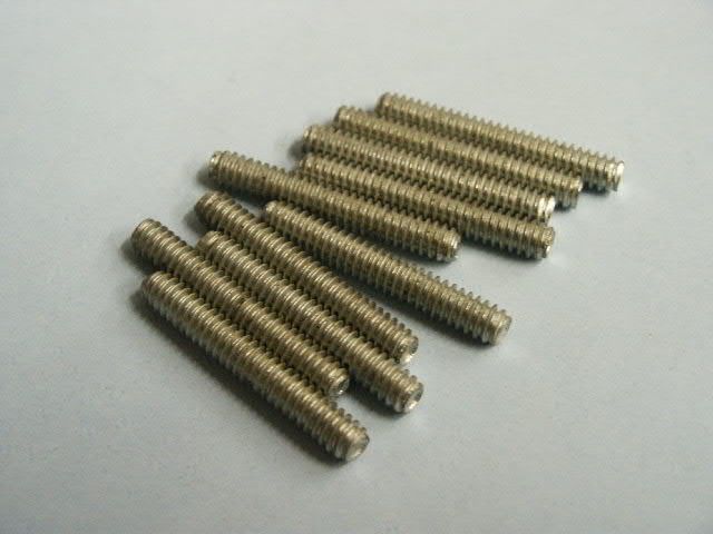 1000332 STUD SET TAIL LITE 69-70 CHARGER