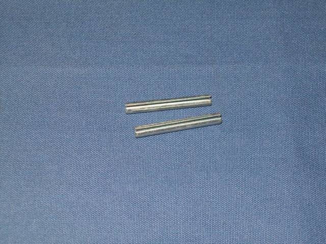 1000360 PIN SET STRUT ROD