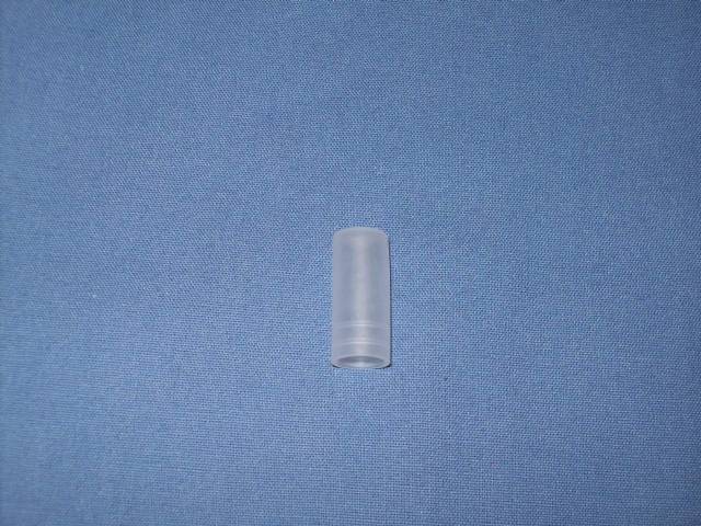 1000365 MASTER CYL STUD CAP 68-70 R,W