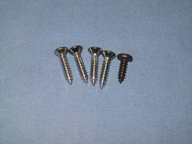 1000493 SCREW SET E-BODY DASH LOWER LEFT COVER 3884