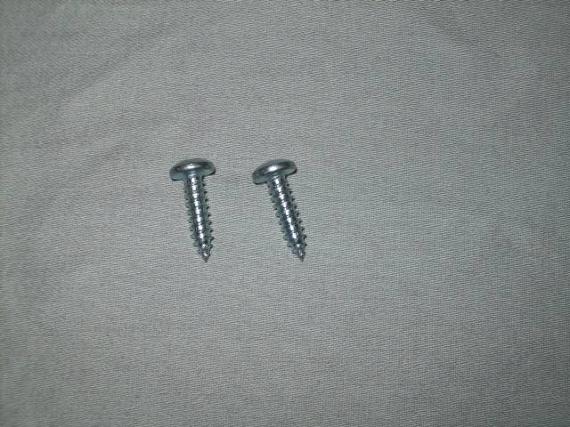 1000505 SCREW SET COAT HOOK