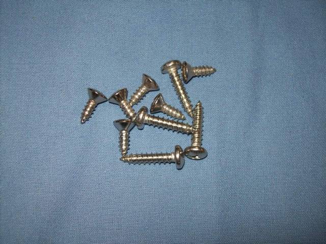 1000512 SCREW SET 70 CORONET PARK LIGHT