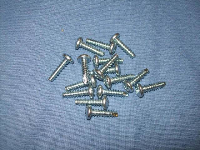 1000515 SCREW SET 69-70 CHARGER TAIL LIGHT LENSE