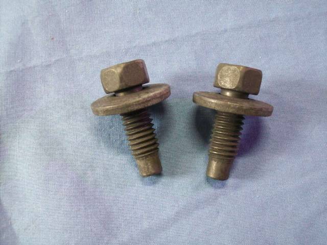 1000524 BOLT SET EXHAUST TIP HNGERS B/E BODY