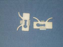 1013615 BODY MOULDING CLIP PLASTIC
