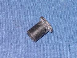 1016237 NUT RUBBER WELL  8-32