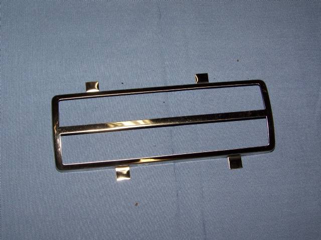 1502010 BEZEL AUTO 72-78 A-B-E BODY