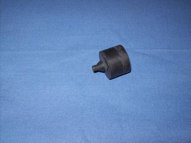 2021010 HOOD BUMPER REAR CENTER E-BODY