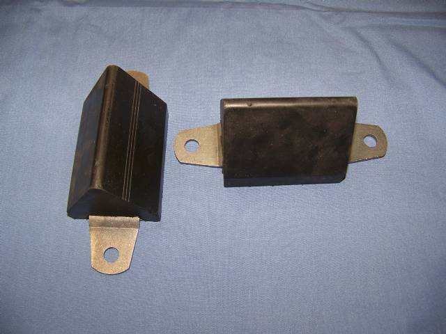 2834932 AXLE BUMPER 68-70 B0DY