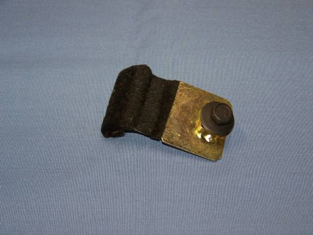 3581174 WINDOW GUIDE STABILIZER BRACKET
