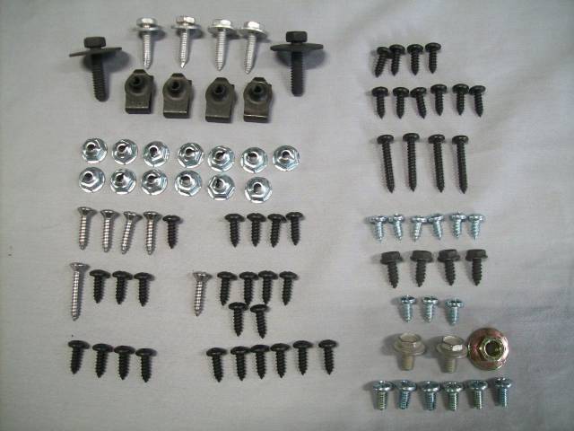 5061001A DASH SCREW SET E-BODY NON A/C